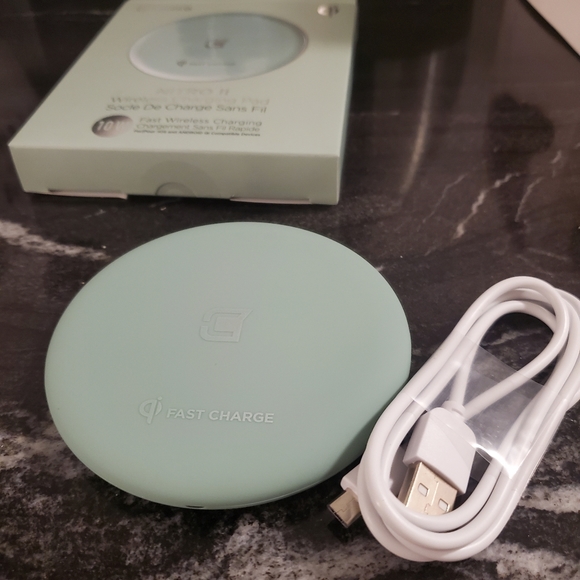 Charger Portable - Picture 2 of 2